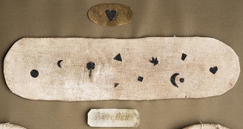 Voi la conoscete la storia dei pimple patch? Non esattamente un'invenzione della gen Z | Image 638720