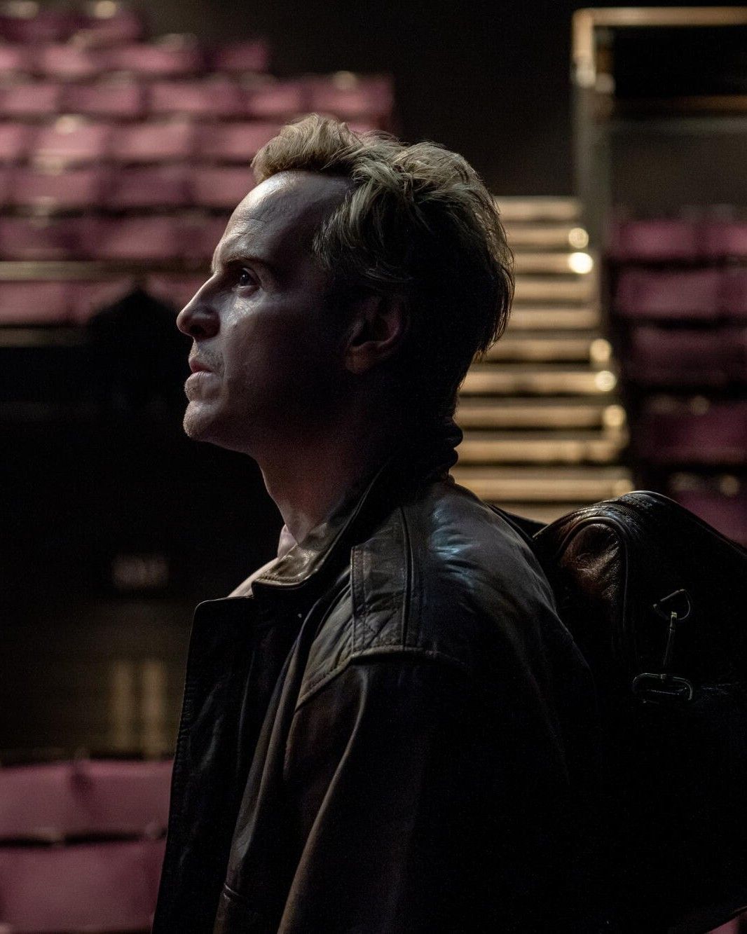 Andrew Scott liefert die beste Leistung seiner Karriere in „Elsinore Simon Stones Film erzählt die wahre Geschichte des Schauspielers Ian Charleson und seiner Inszenierung von „Hamlet