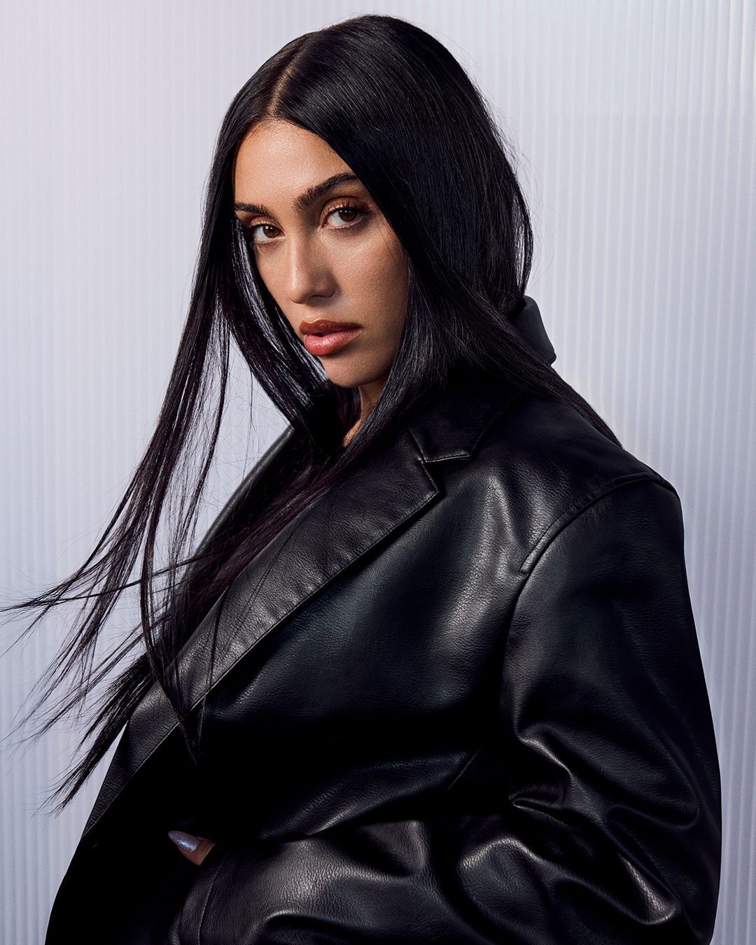 Calvin Klein e Zalando presentano OFFLINE: con la presenza di IRL a Berlino Lourdes Leon è il titolo di una sessione musicale offline per lanciare la campagna autunno 2026