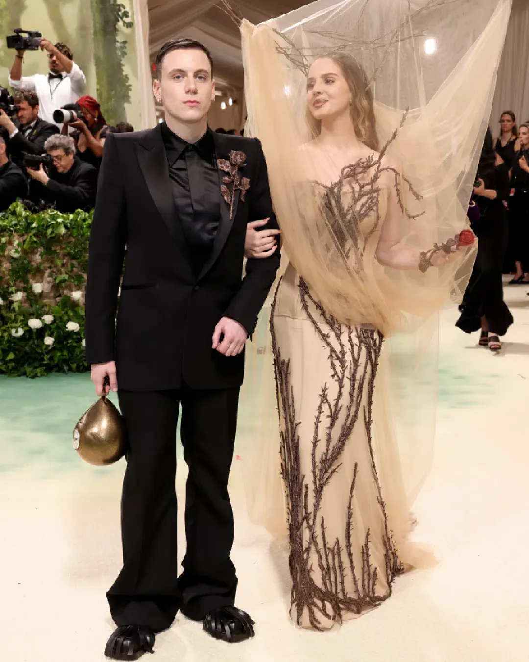 Seán McGirr verlässt die kreative Leitung von McQueen Die Ankündigung kommt von Kering, dem Konzern, der das britische Modehaus besitzt