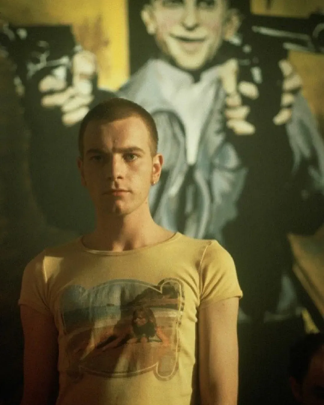 5 tendências que 'Trainspotting' antecipou em 1996 Há muito mais no filme do que a famosa camiseta regata de Helmut Lang