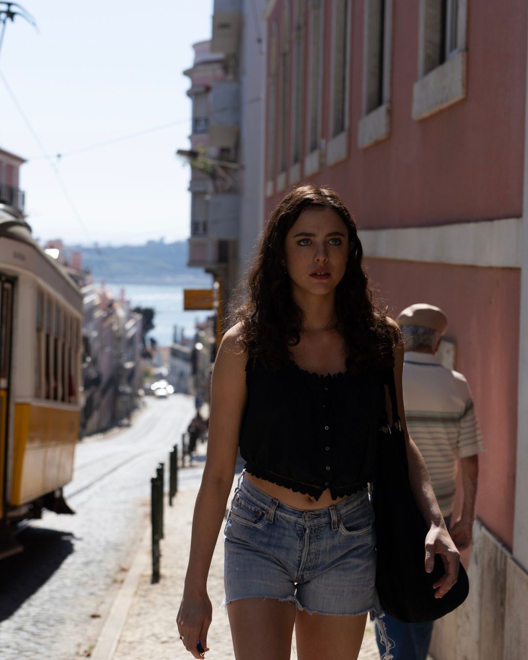 Love of your life, a guide on how to learn to (re) love yourself The protagonist is Margaret Qualley and the film is available on Prime Video