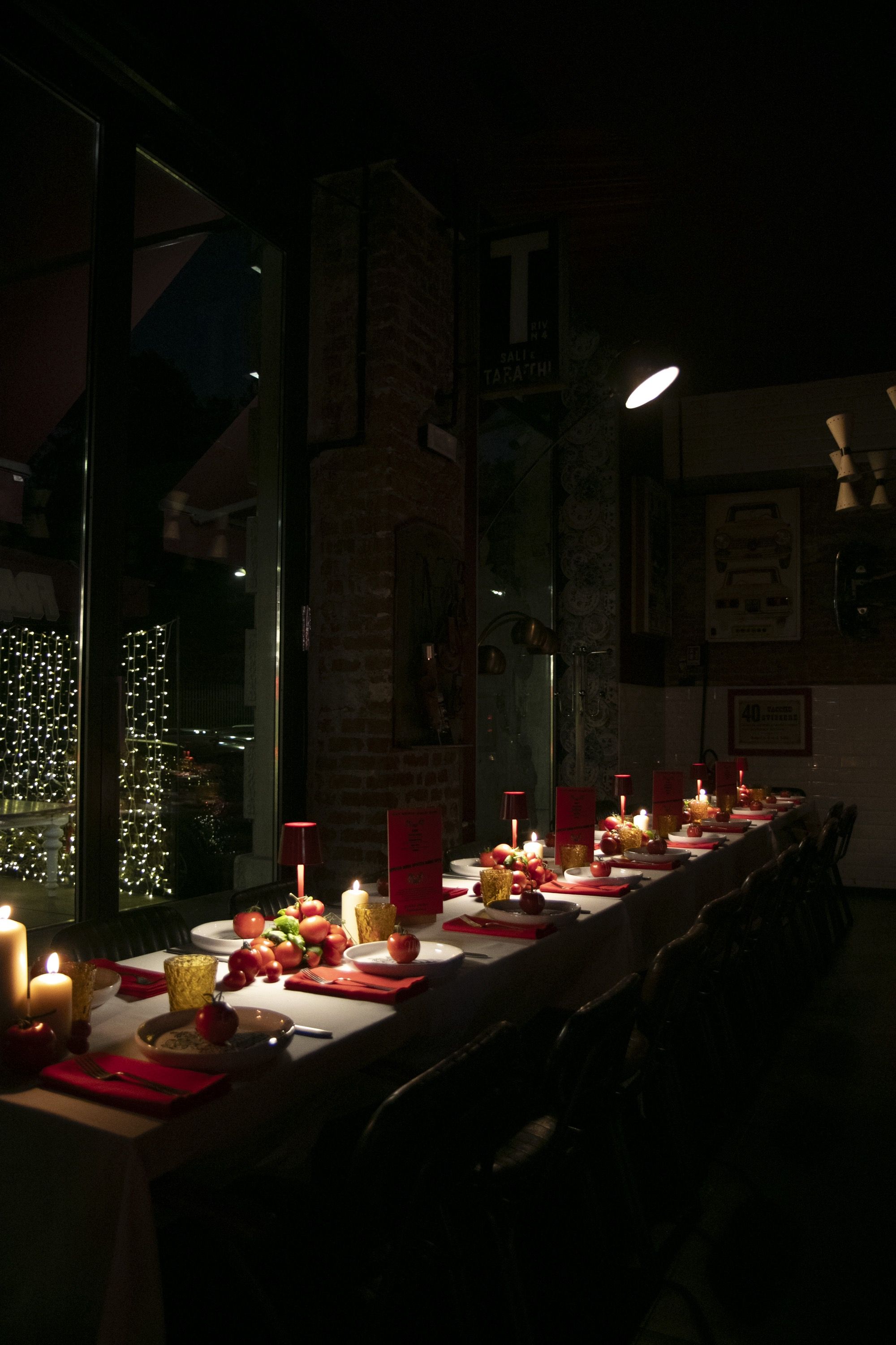 Burro Studio ha compiuto undici anni ma continua a odiare le regole Per l'anniversario ha realizzato una pizza speciale insieme a Fradiavolo Milano