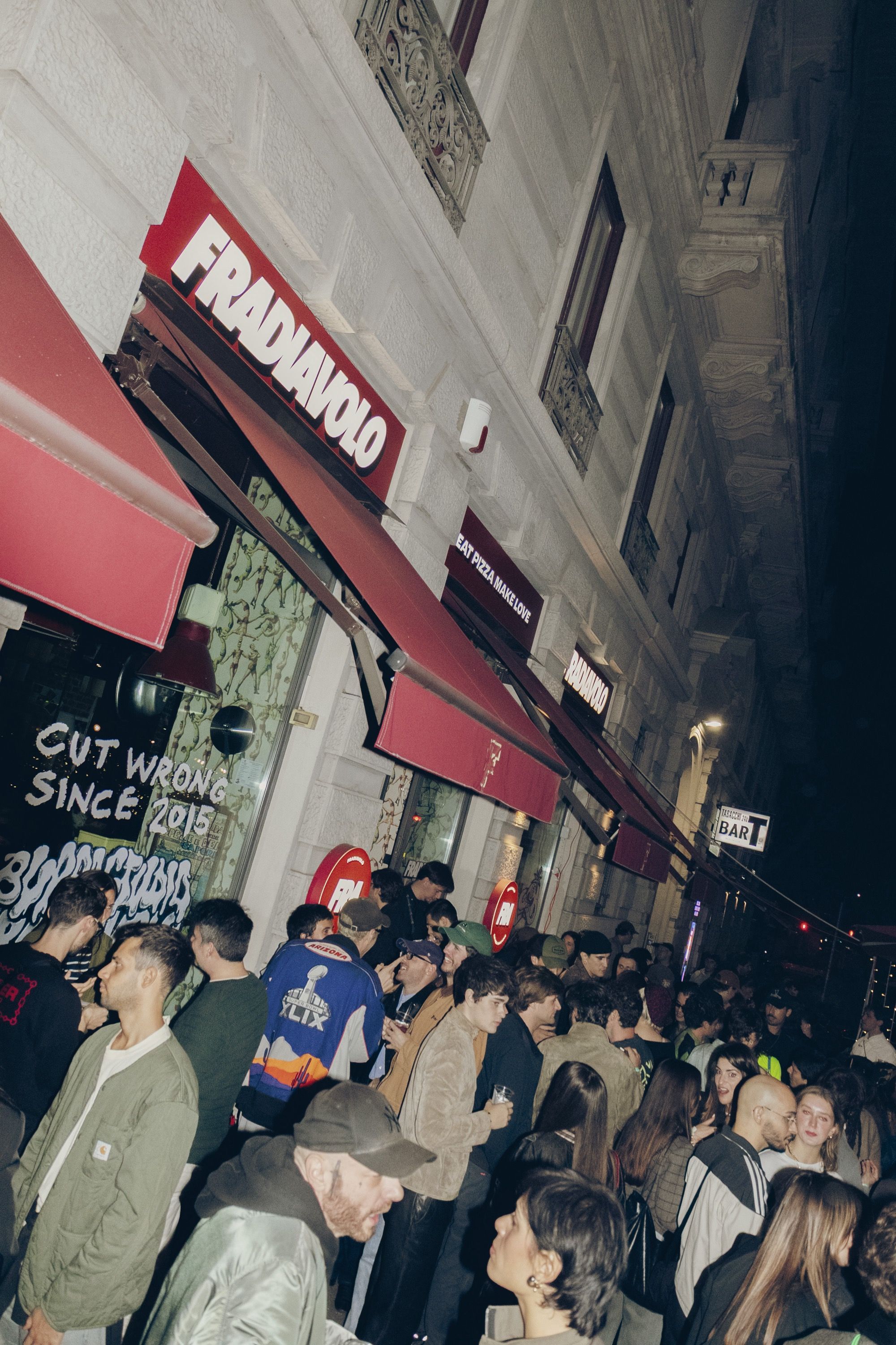 Burro Studio ha compiuto undici anni ma continua a odiare le regole Per l'anniversario ha realizzato una pizza speciale insieme a Fradiavolo Milano
