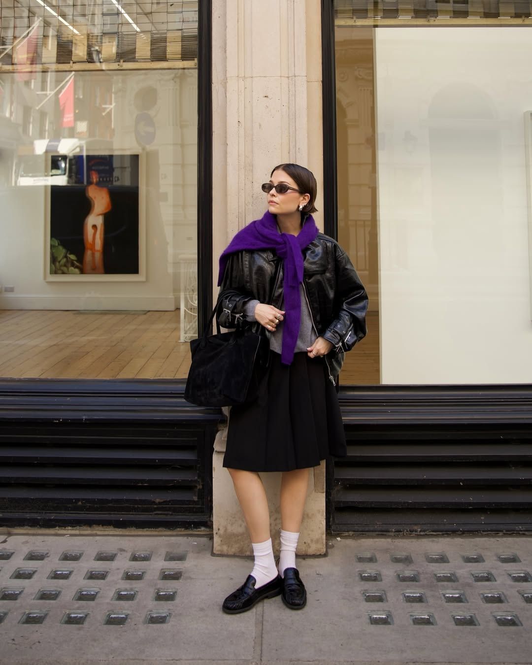Anatomy of the 2026 sweater From a sweater tied at the waist to a V-neck, how to make knitwear the centerpiece of your look