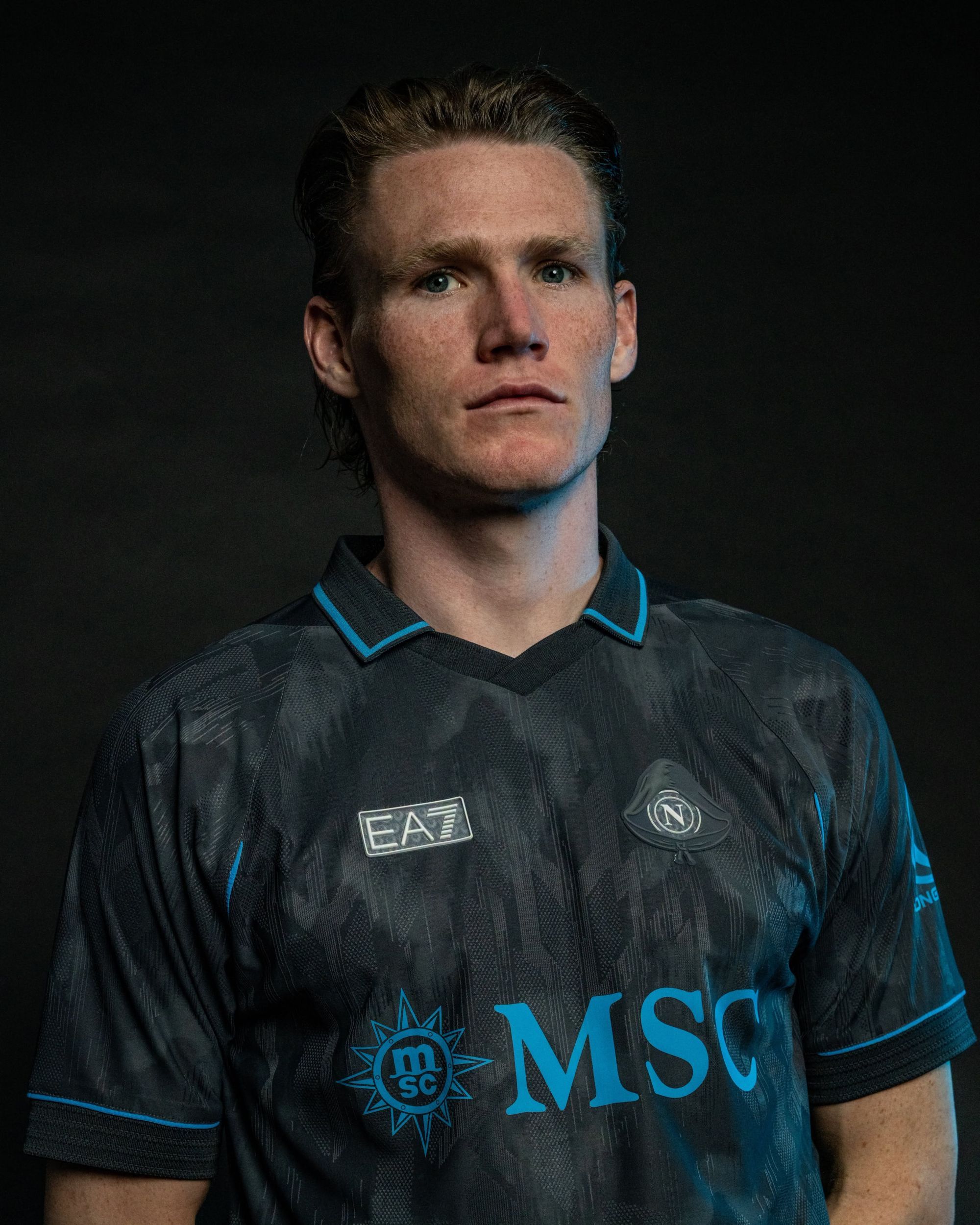 Il Napoli ha presentato la nuova maglia Halloween 2026/27 Un kit da collezione che celebra il Munaciello