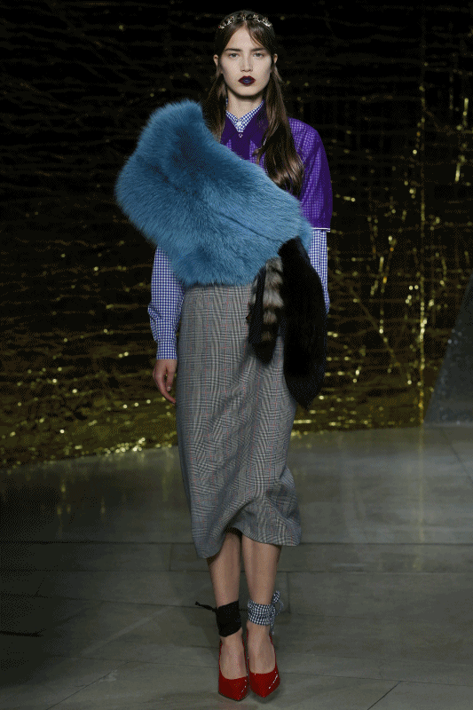 PARIS WOMEN'S FASHION WEEK SS16 IN GIF 3 words for each designer